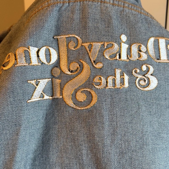 Daisy Jones and the Six crew gift Levi’s Jean jacket XL Virgil style - Picture 7 of 12